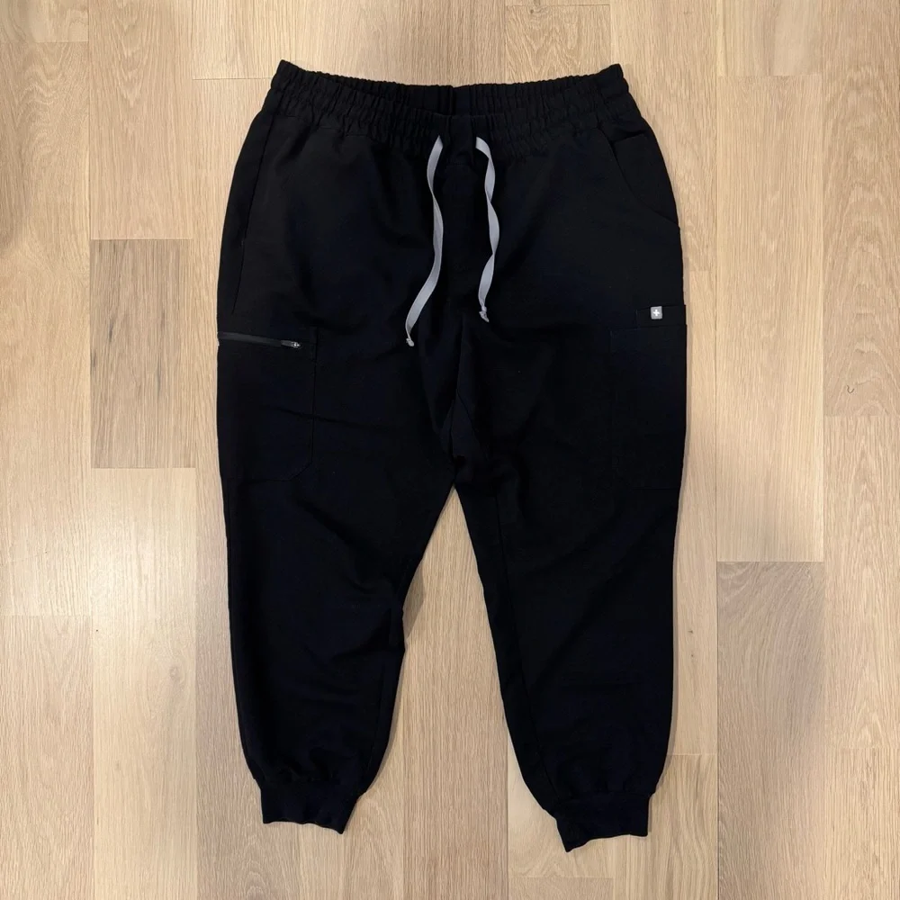 Black Uman Relaxed - Petite Jogger Scrub Pants - Picture 2 of 4
